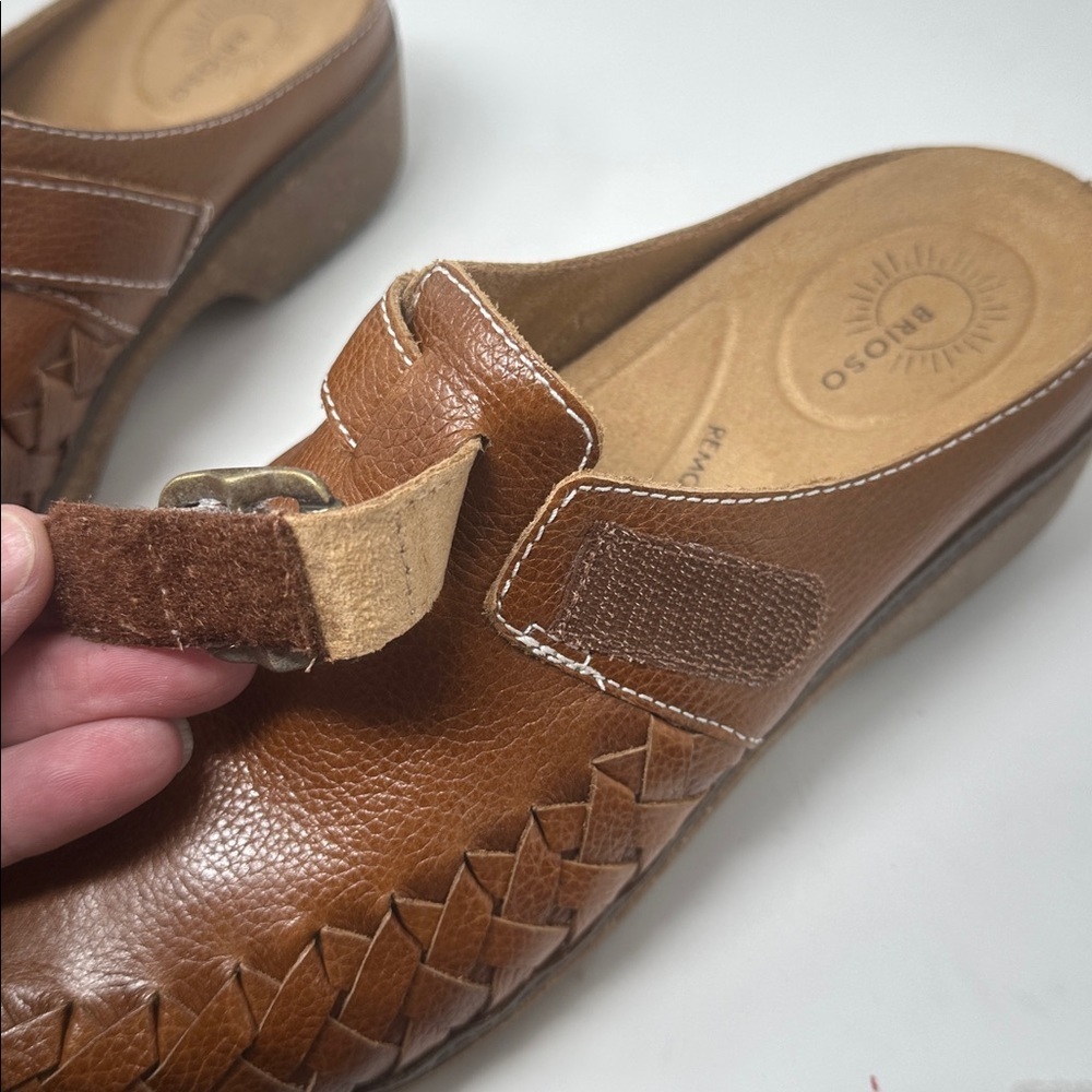 Brioso Jordyn Leather Clogs size 8M - Picture 6 of 6